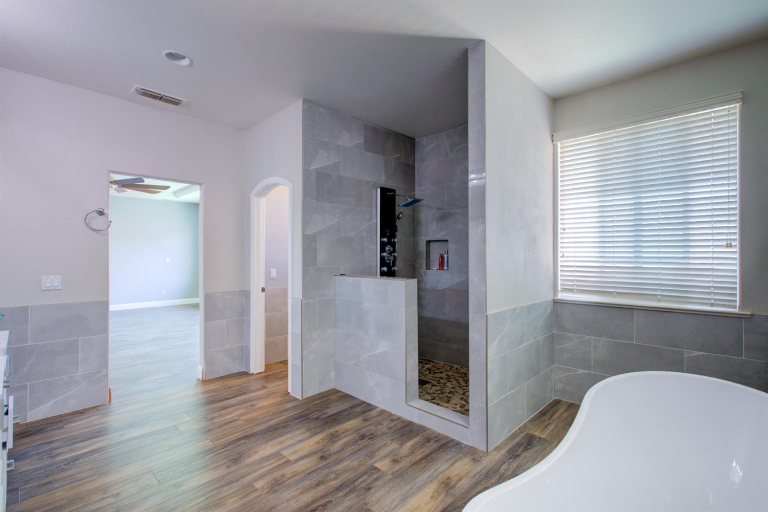 Detail Gallery Image 17 of 75 For 4008 Calais, Modesto,  CA 95356 - 4 Beds | 3 Baths