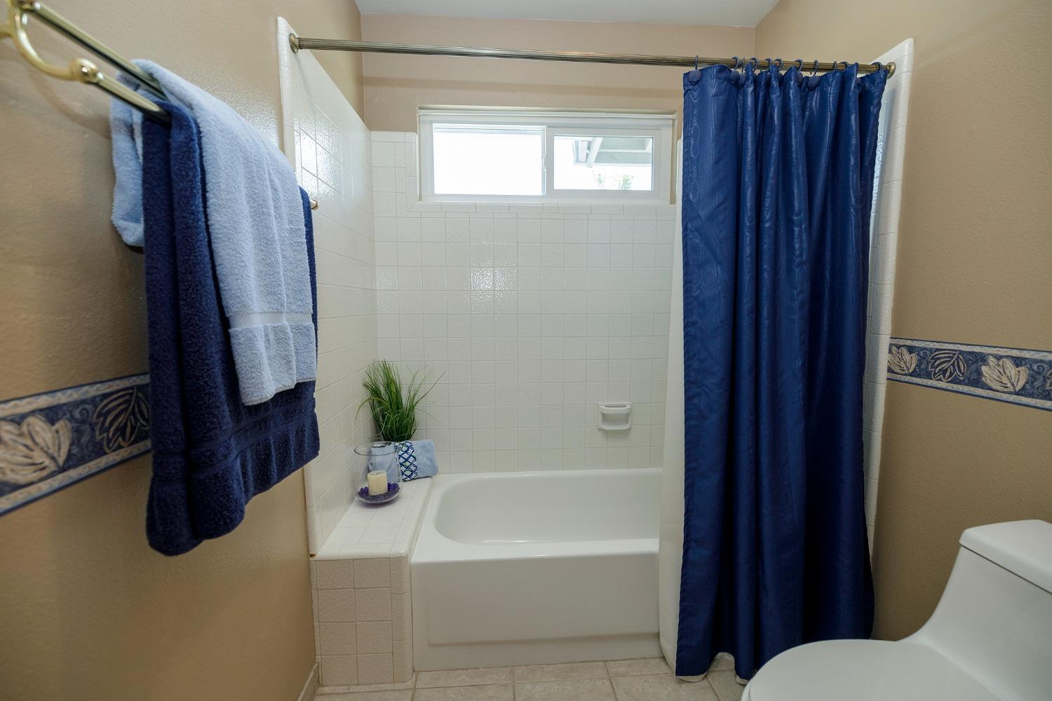 Oakridge Court, Modesto, California image 30