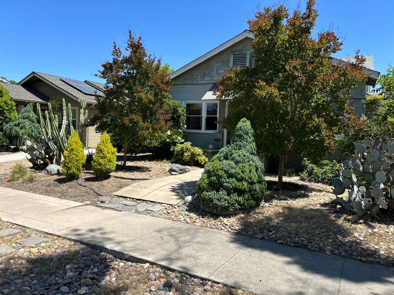 Detail Gallery Image 2 of 12 For 524 Melrose St, Modesto,  CA 95354 - 2 Beds | 2 Baths