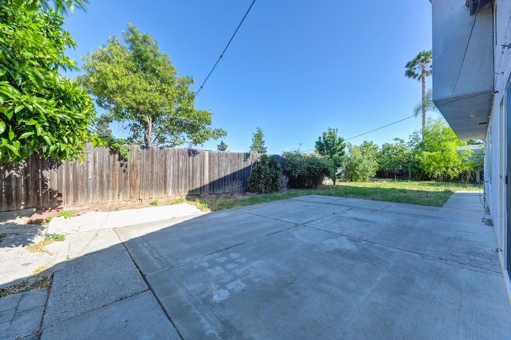 Detail Gallery Image 51 of 59 For 7415 Patero Cir, Sacramento,  CA 95823 - 5 Beds | 3 Baths