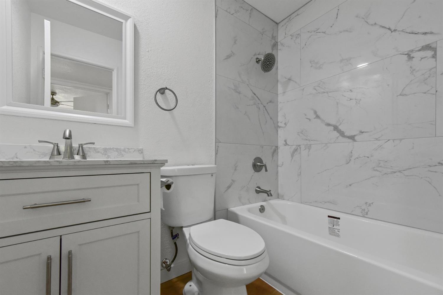 Photo #12: 225058863 Listing: Photo #12