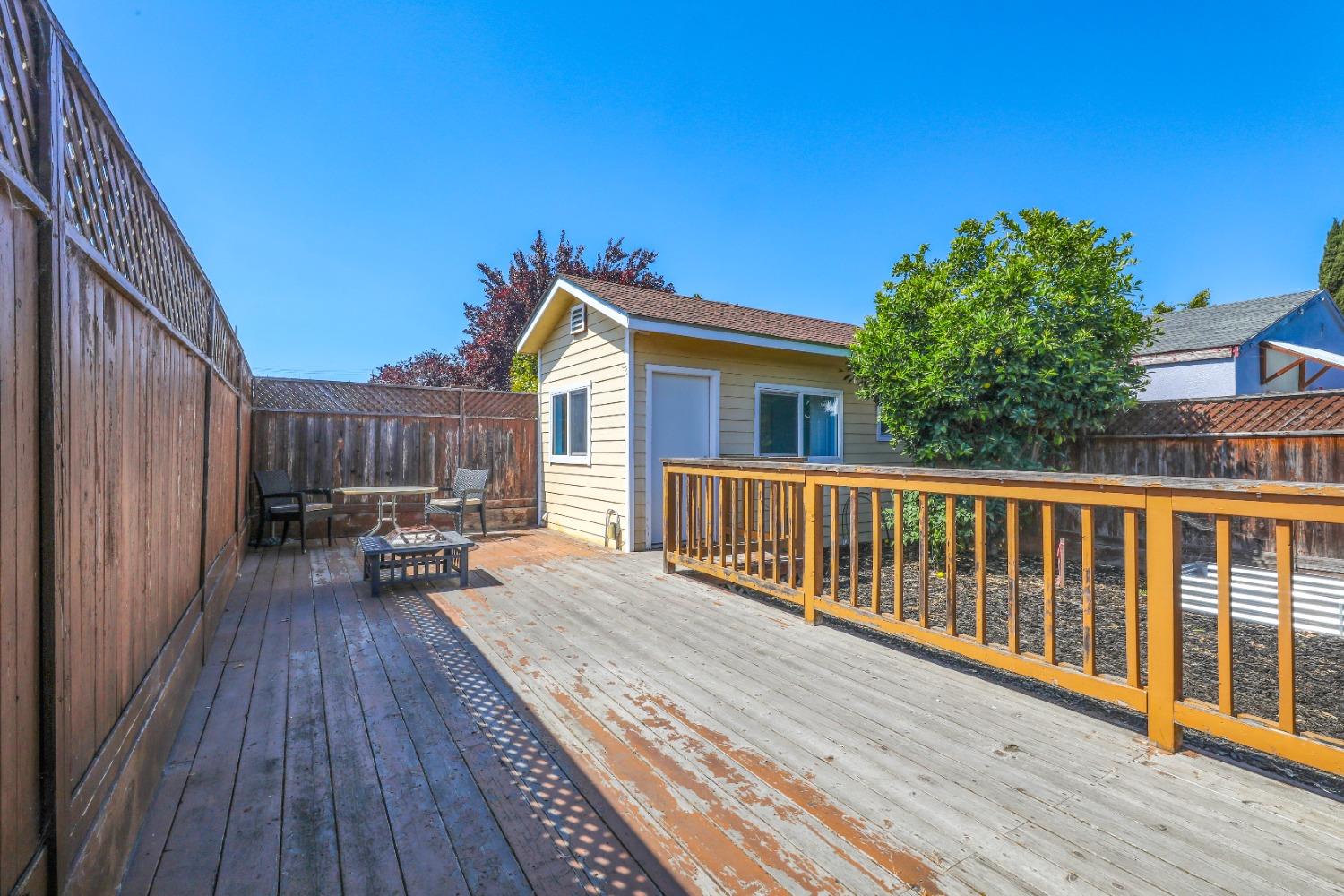 Detail Gallery Image 10 of 48 For 1305 144th Ave, San Leandro,  CA 94578 - 2 Beds | 2/1 Baths