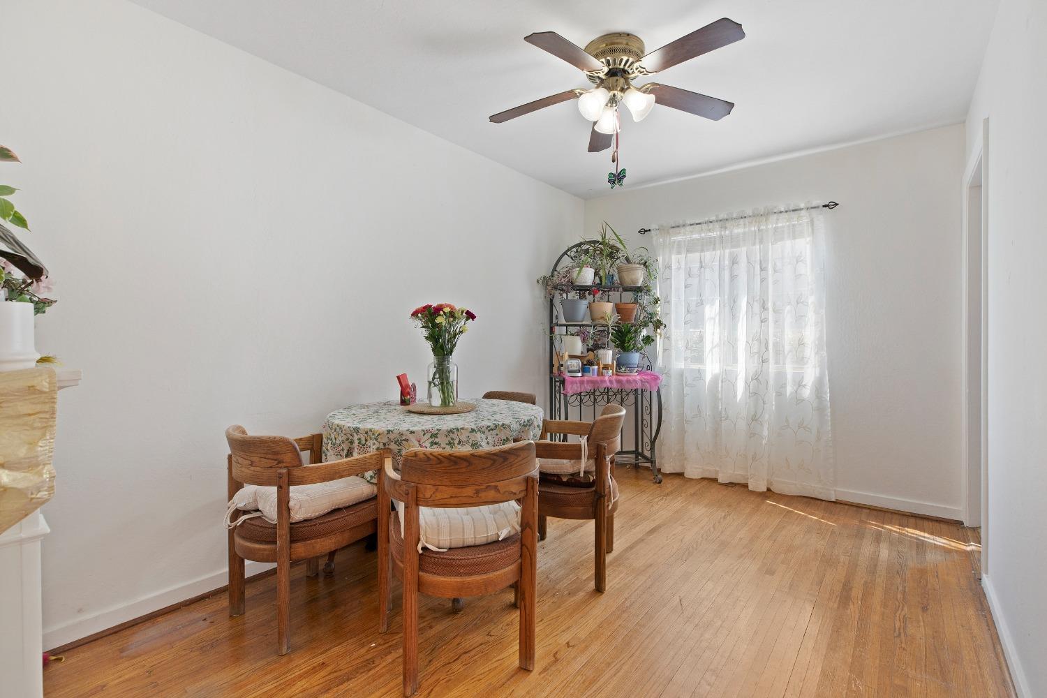 Detail Gallery Image 7 of 31 For 1731 Humphrey Dr, Concord,  CA 94519 - 3 Beds | 1 Baths