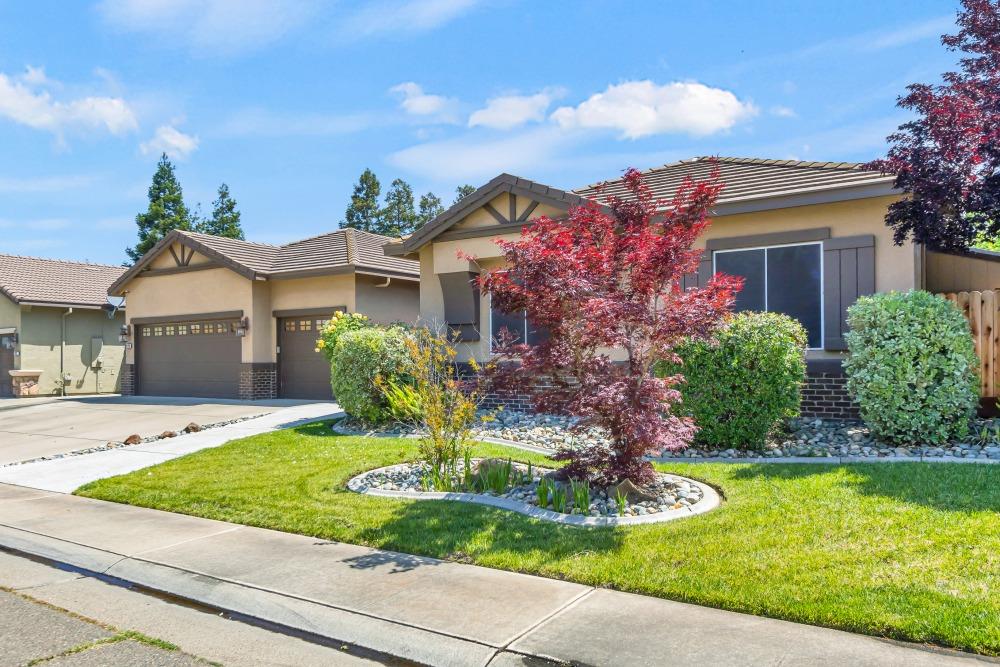 Detail Gallery Image 3 of 66 For 929 Jordine Way, Galt,  CA 95632 - 5 Beds | 2/1 Baths