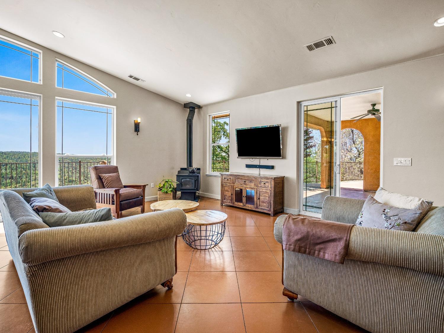 Detail Gallery Image 37 of 40 For 6801 Sagittarius Rd, Placerville,  CA 95667 - 3 Beds | 2/1 Baths