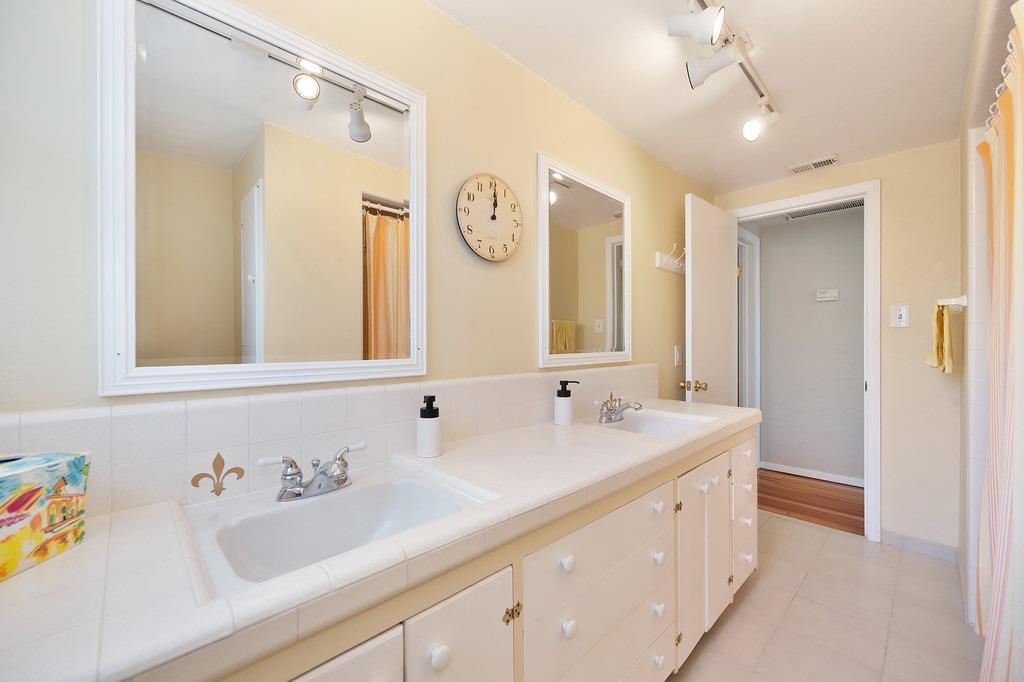 Detail Gallery Image 26 of 80 For 2901 61st St, Sacramento,  CA 95817 - 3 Beds | 1/1 Baths
