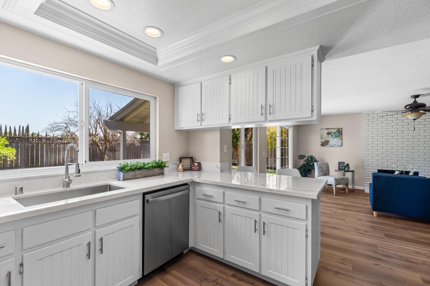 Detail Gallery Image 19 of 49 For 1340 Renown Dr, Tracy,  CA 95376 - 4 Beds | 2/1 Baths