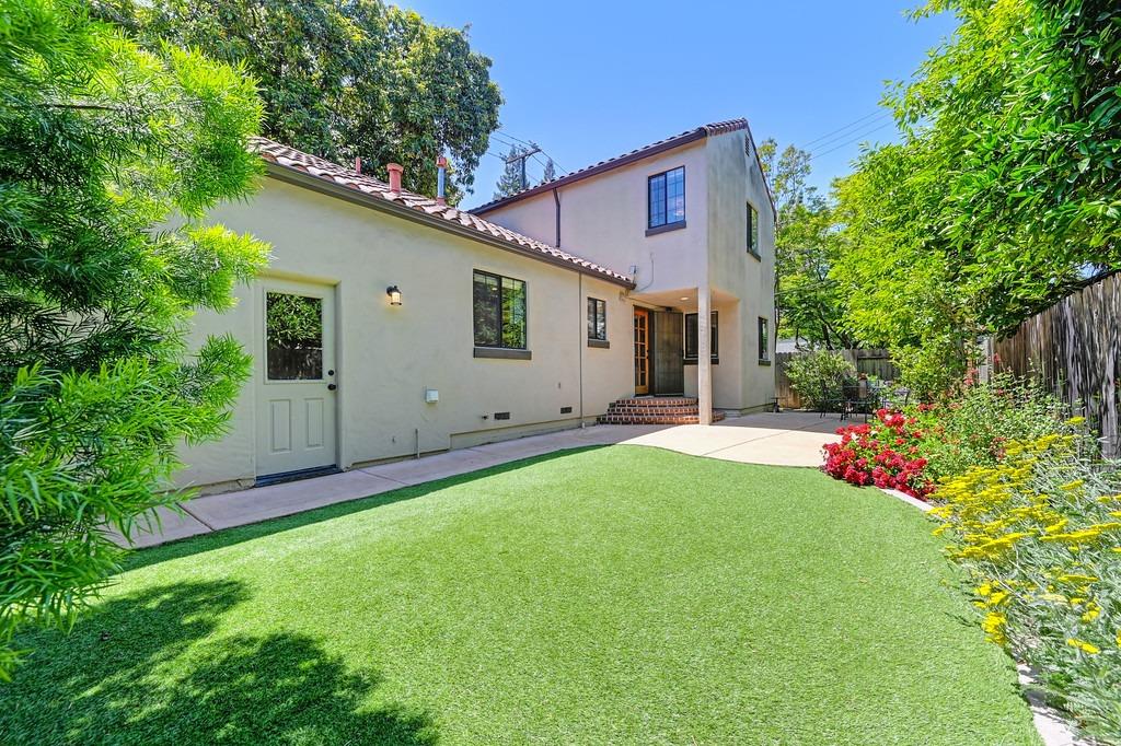 Detail Gallery Image 39 of 46 For 849 10th Ave, Sacramento,  CA 95818 - 3 Beds | 2 Baths