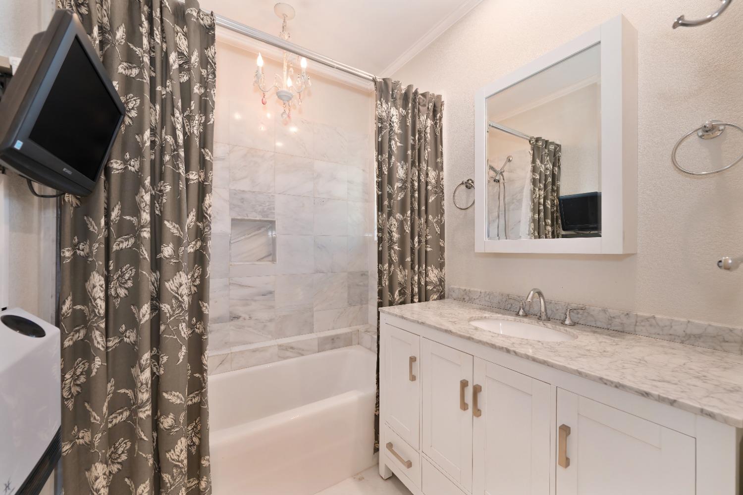 Detail Gallery Image 43 of 75 For 6207 Rampart Dr, Carmichael,  CA 95608 - 4 Beds | 3 Baths