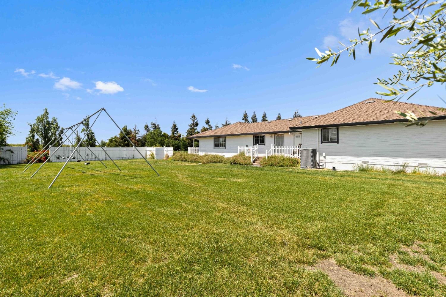 Detail Gallery Image 58 of 68 For 21299 E Highway 4, Stockton,  CA 95215 - 5 Beds | 4/1 Baths