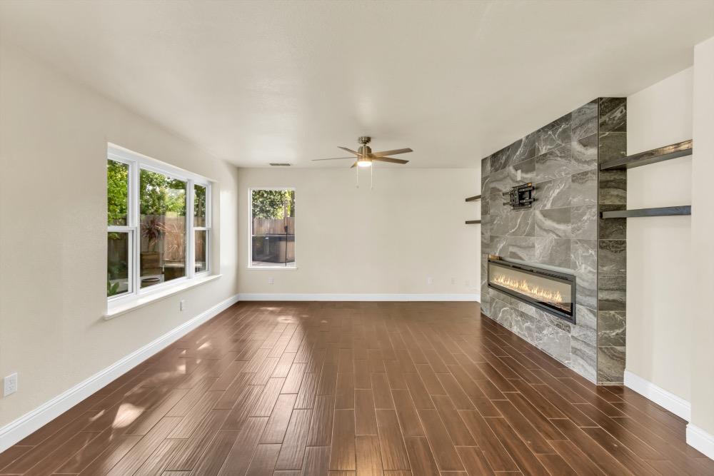 Detail Gallery Image 12 of 37 For 5209 Copper Ridge Way, Antelope,  CA 95843 - 4 Beds | 2/1 Baths