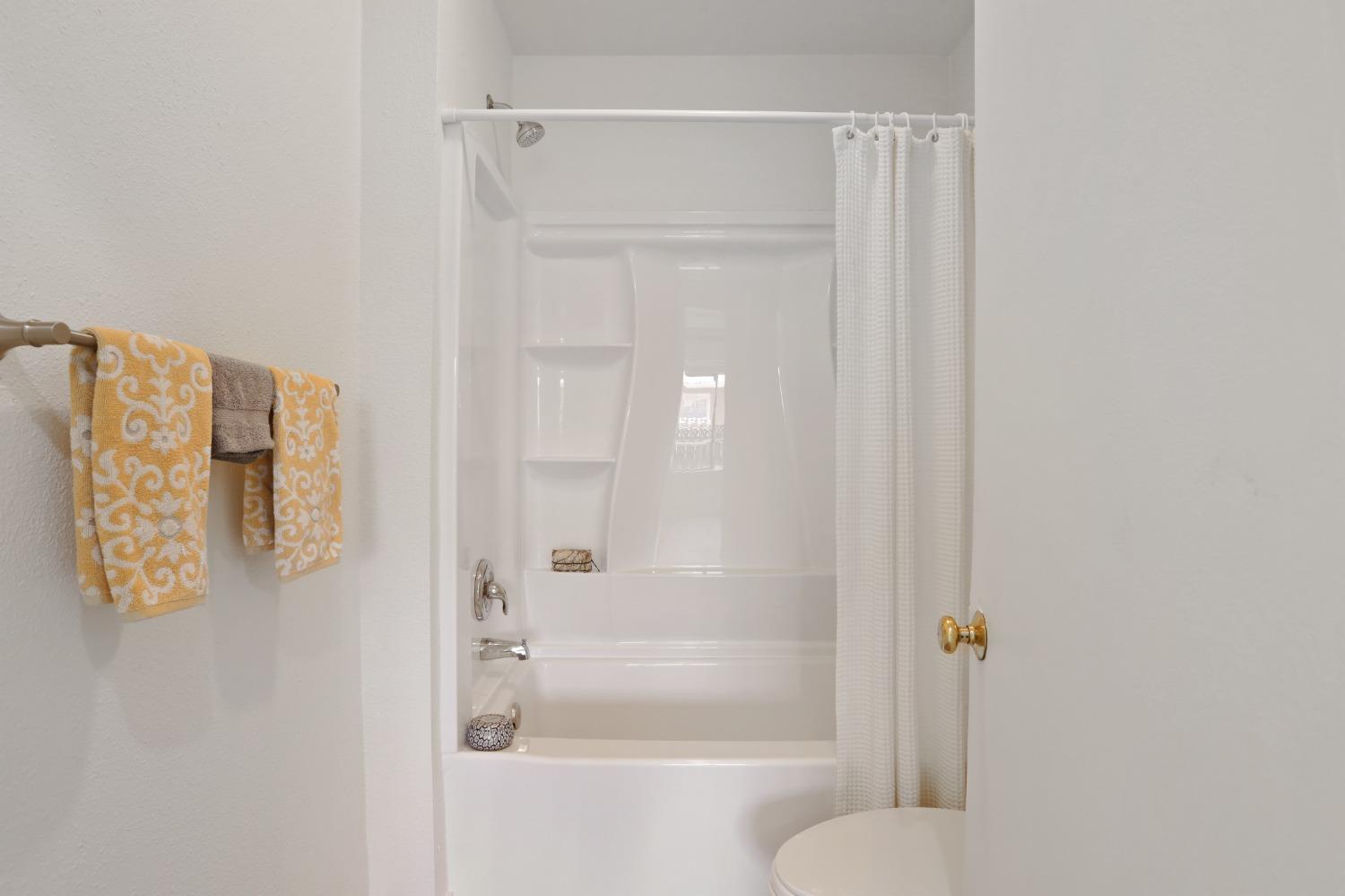 Detail Gallery Image 18 of 25 For 11 E 1st St, Tracy,  CA 95376 - 2 Beds | 1 Baths