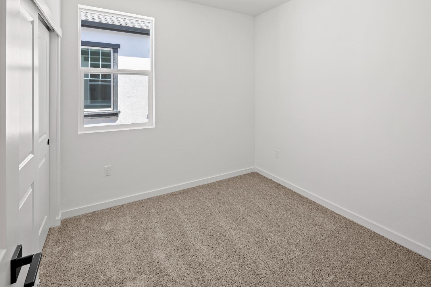 Detail Gallery Image 29 of 39 For 8636 Starburst Way, Sacramento,  CA 95823 - 4 Beds | 2/1 Baths