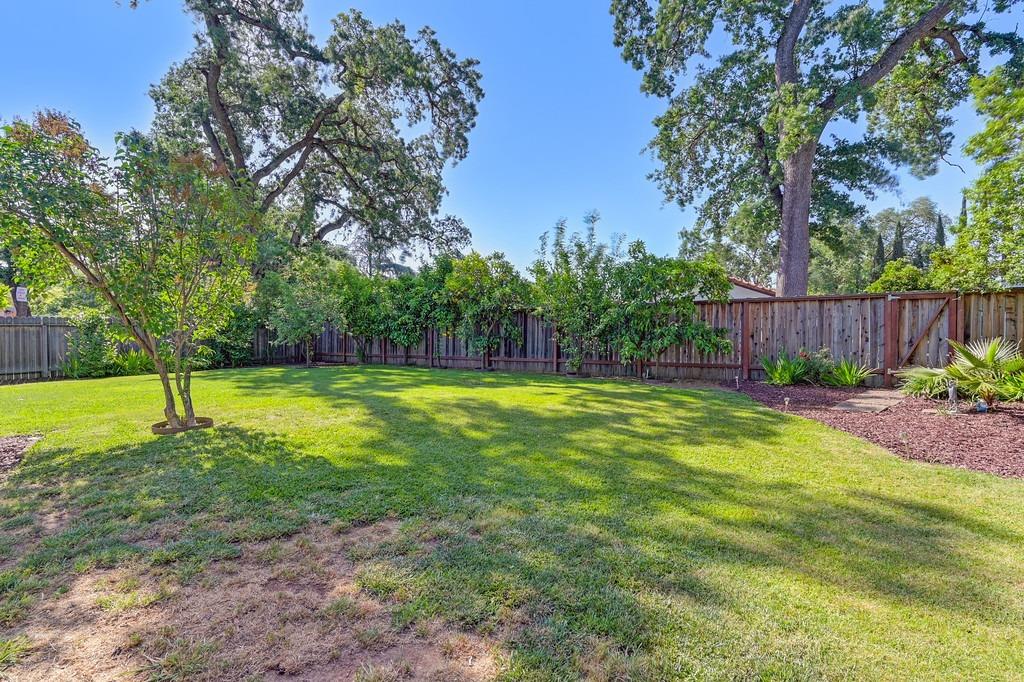 Detail Gallery Image 30 of 34 For 5328 Kenneth Ave, Carmichael,  CA 95608 - 3 Beds | 2 Baths