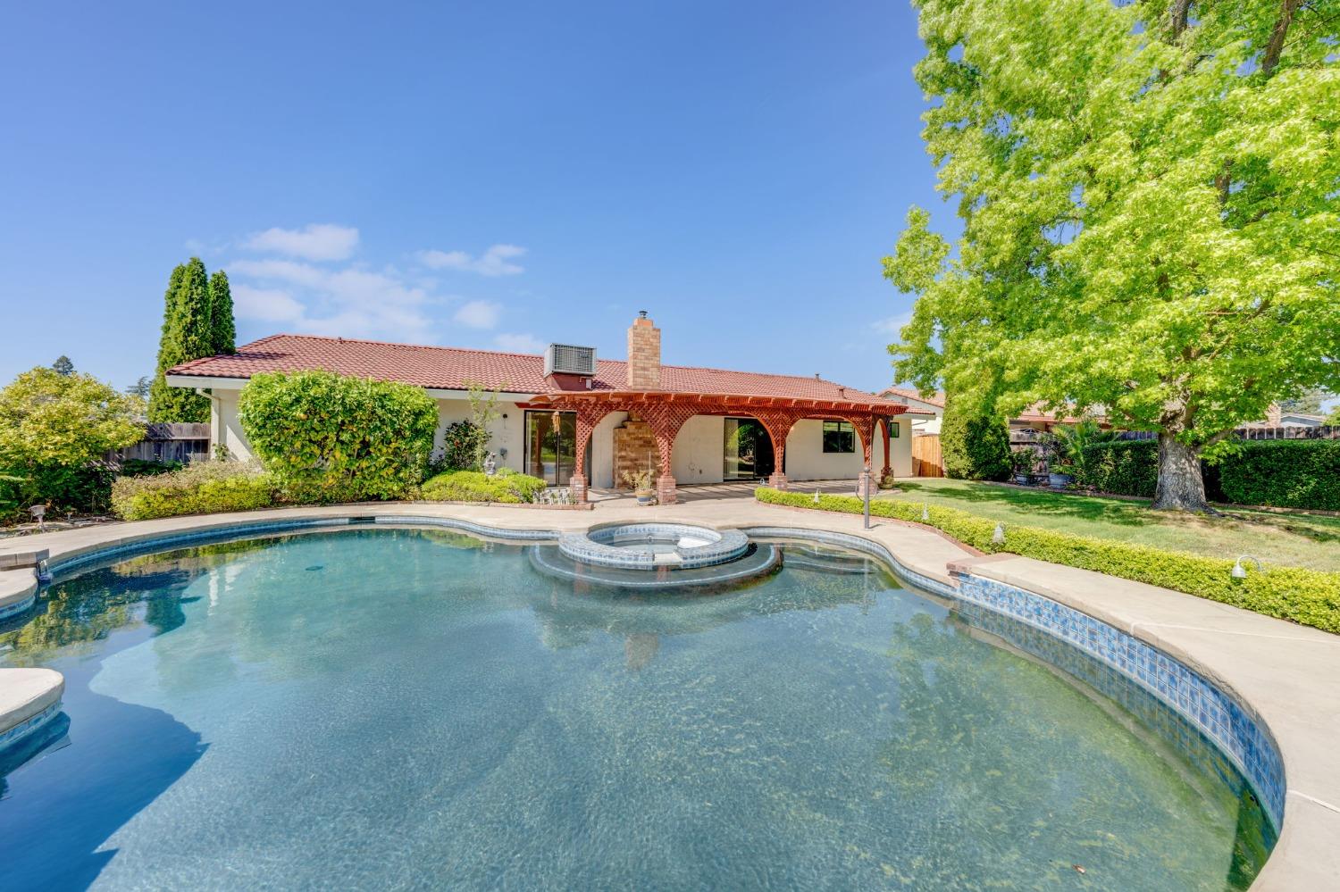 Detail Gallery Image 39 of 40 For 8700 Tipton Ct, Elk Grove,  CA 95624 - 3 Beds | 2/1 Baths