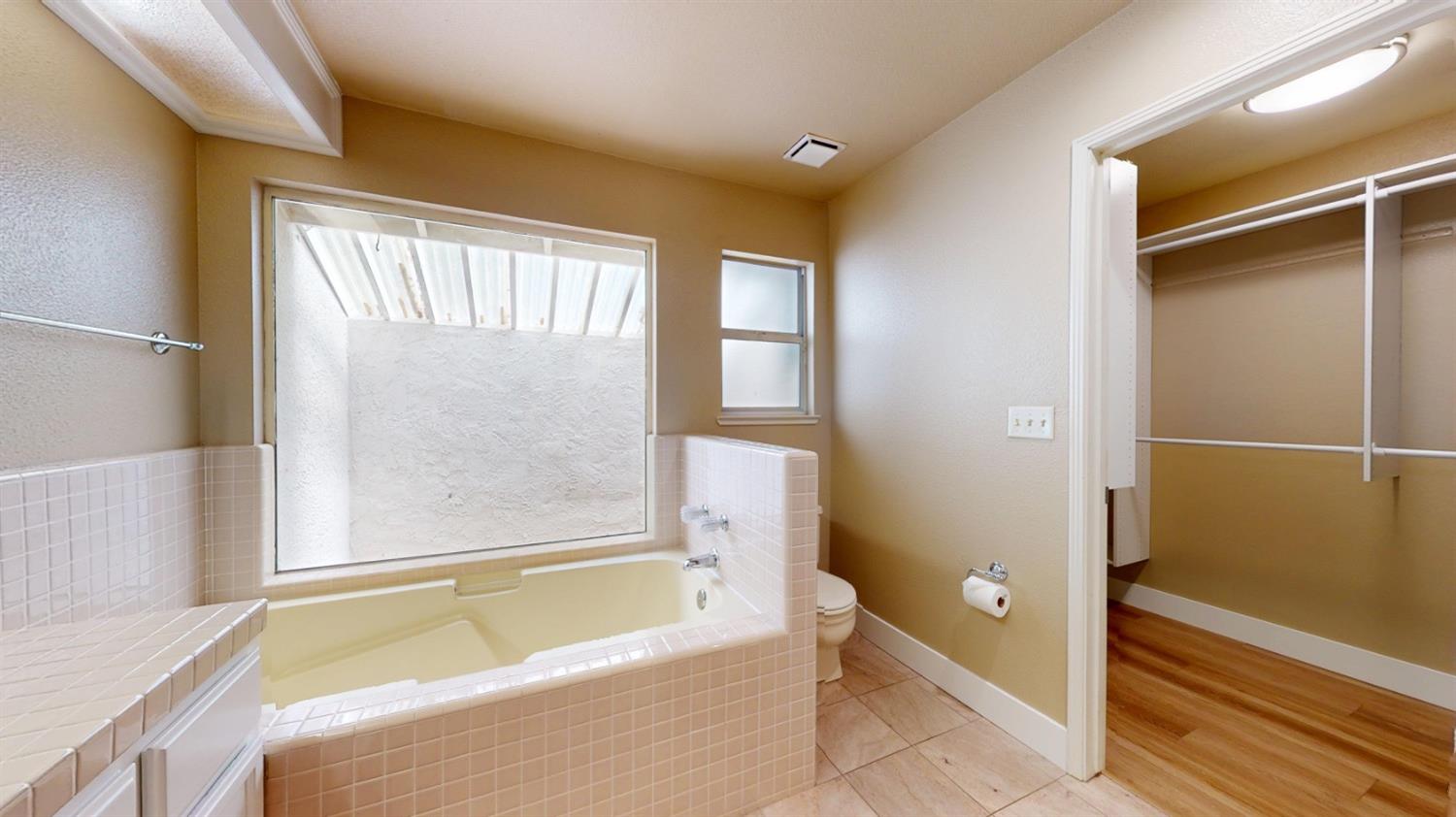 3306 Wyc Lakeshore Drive, Modesto, California image 16