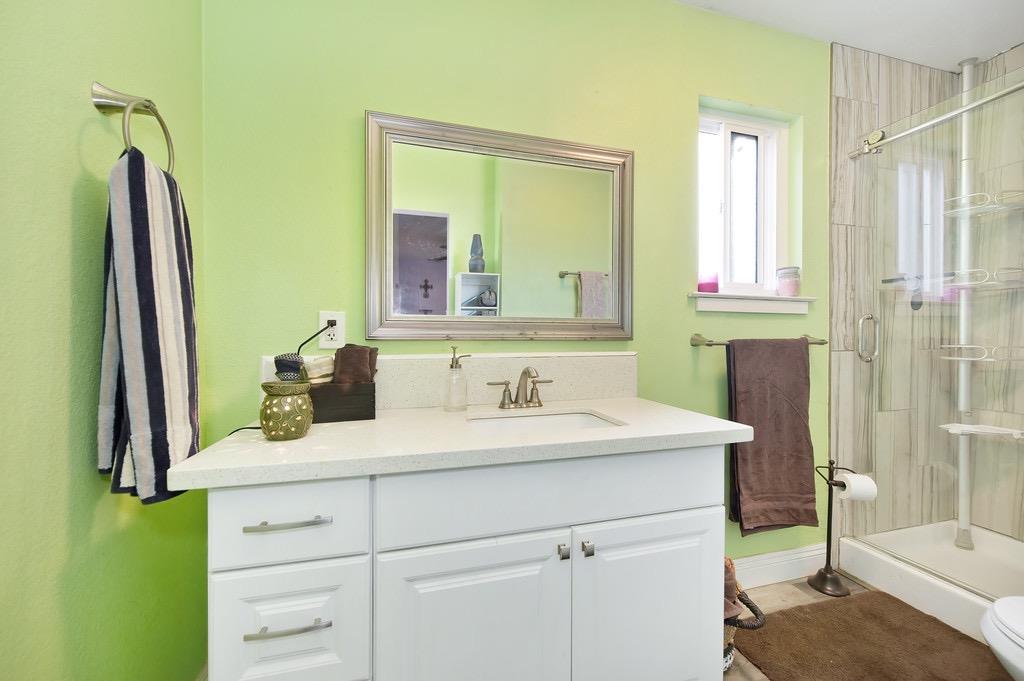 Detail Gallery Image 24 of 29 For 3740 26th Ave, Sacramento,  CA 95820 - 3 Beds | 2 Baths