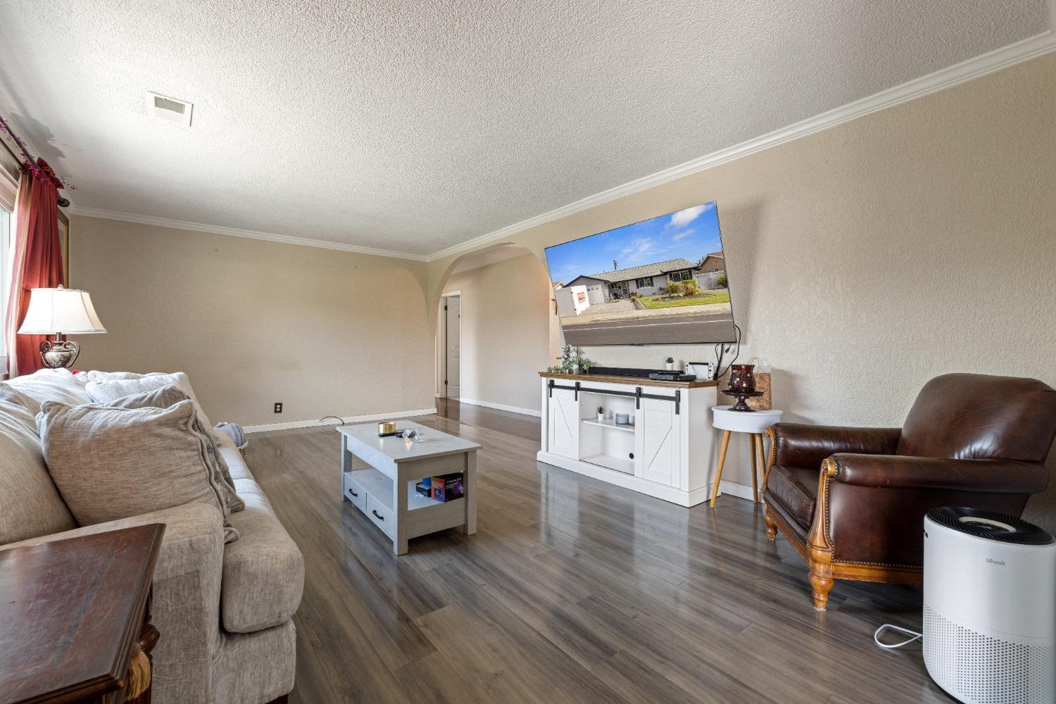 Detail Gallery Image 15 of 33 For 7795 Tamarack Dr, Dublin,  CA 94568 - 3 Beds | 2 Baths