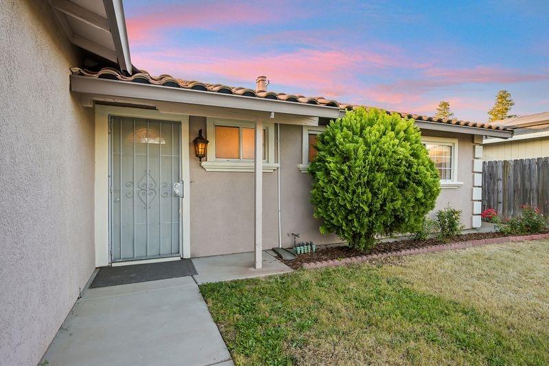 Detail Gallery Image 7 of 27 For 356 Yampa Cir, Sacramento,  CA 95838 - 3 Beds | 2 Baths