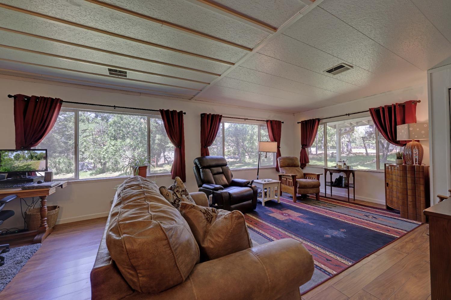 Detail Gallery Image 9 of 23 For 10160 Penn Oak Ln, Rough And Ready,  CA 95975 - 3 Beds | 2 Baths