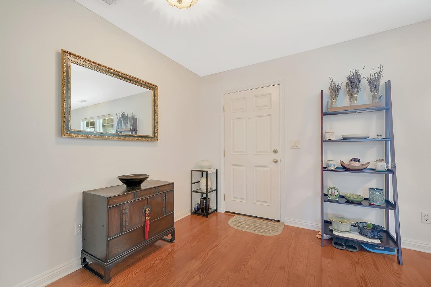 Detail Gallery Image 8 of 79 For 102 Brandy Ct, Valley Springs,  CA 95252 - 3 Beds | 2/1 Baths