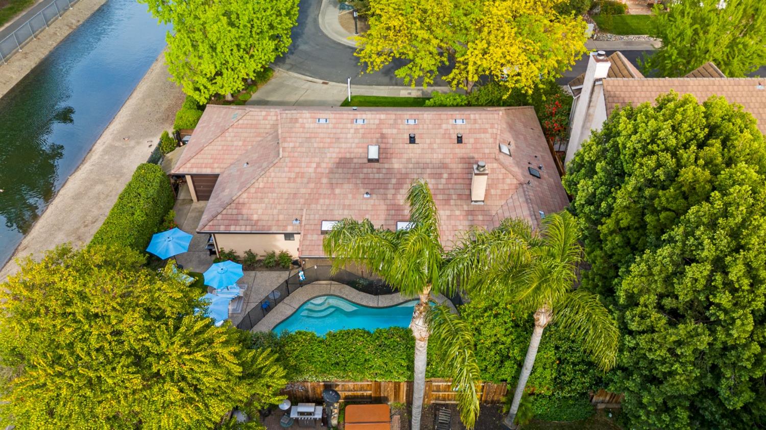 Detail Gallery Image 45 of 47 For 24 Sage River Cir, Sacramento,  CA 95831 - 3 Beds | 3 Baths