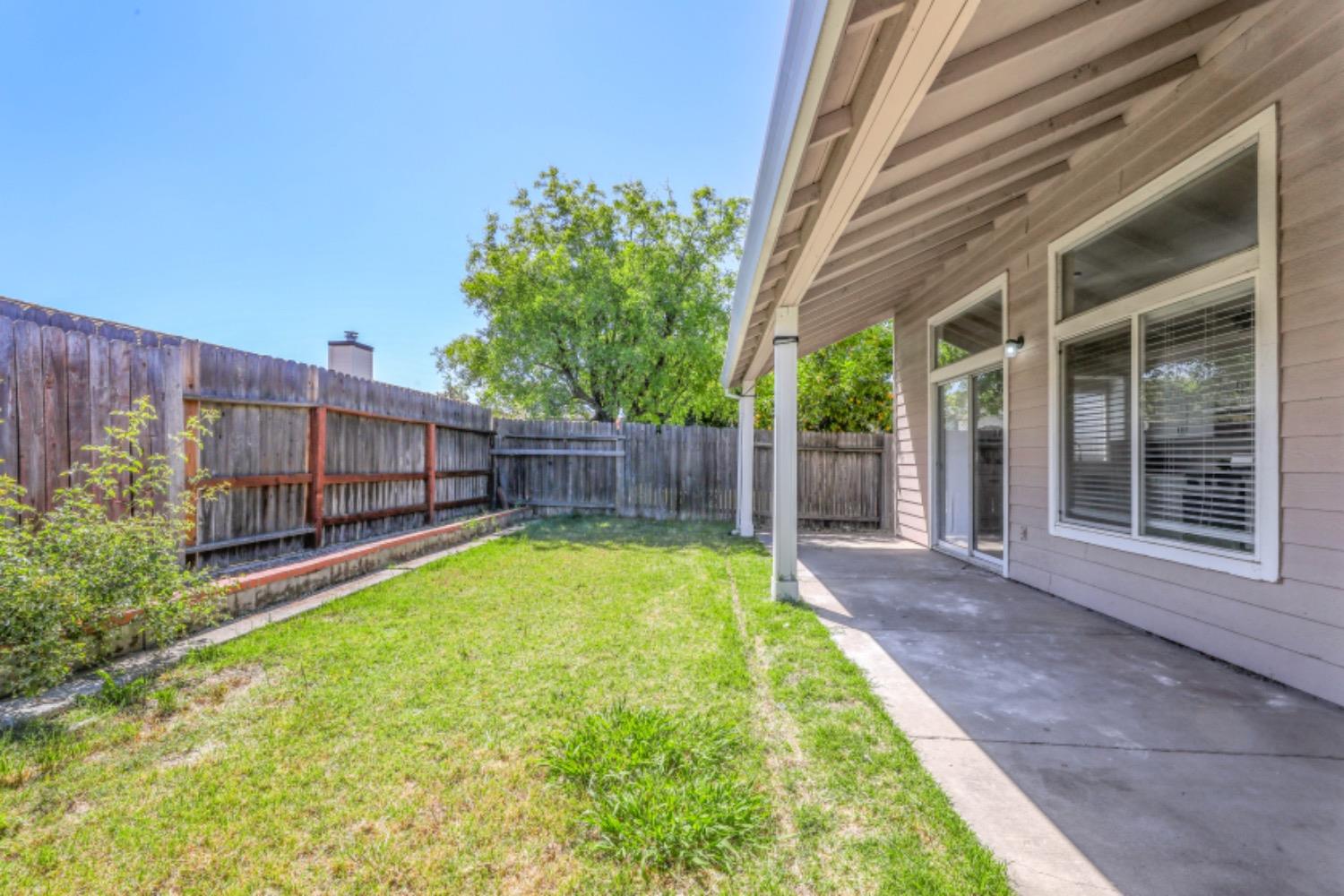 Detail Gallery Image 24 of 31 For 5521 Rightwood Way, Sacramento,  CA 95823 - 4 Beds | 2 Baths