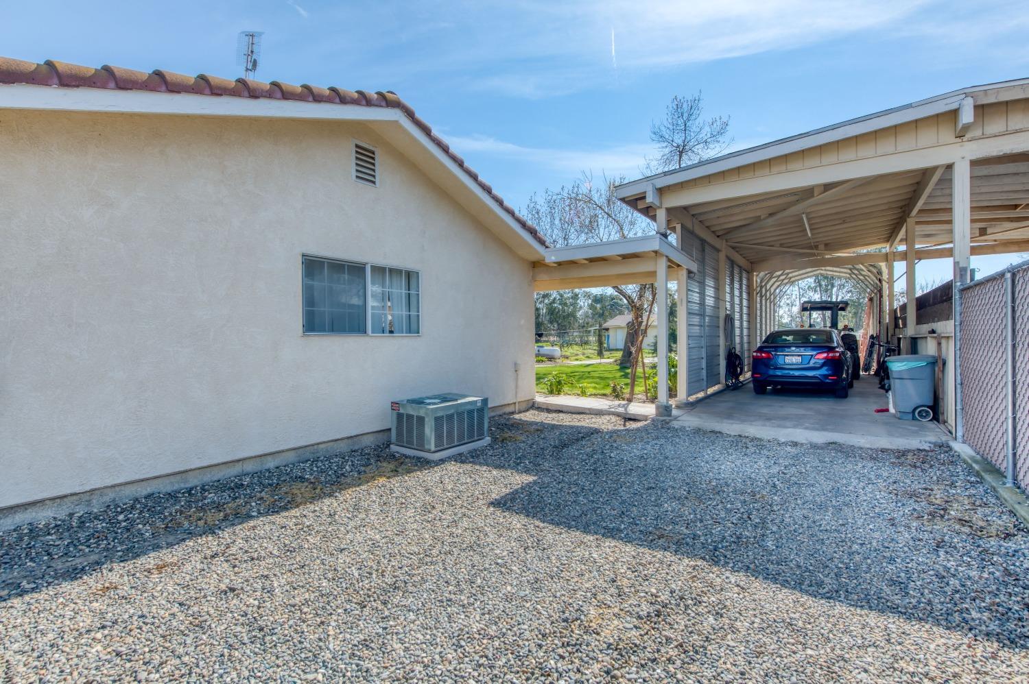 Detail Gallery Image 36 of 38 For 25540 Lynn Pl #B,  –,  CA 93638 - 3 Beds | 2 Baths