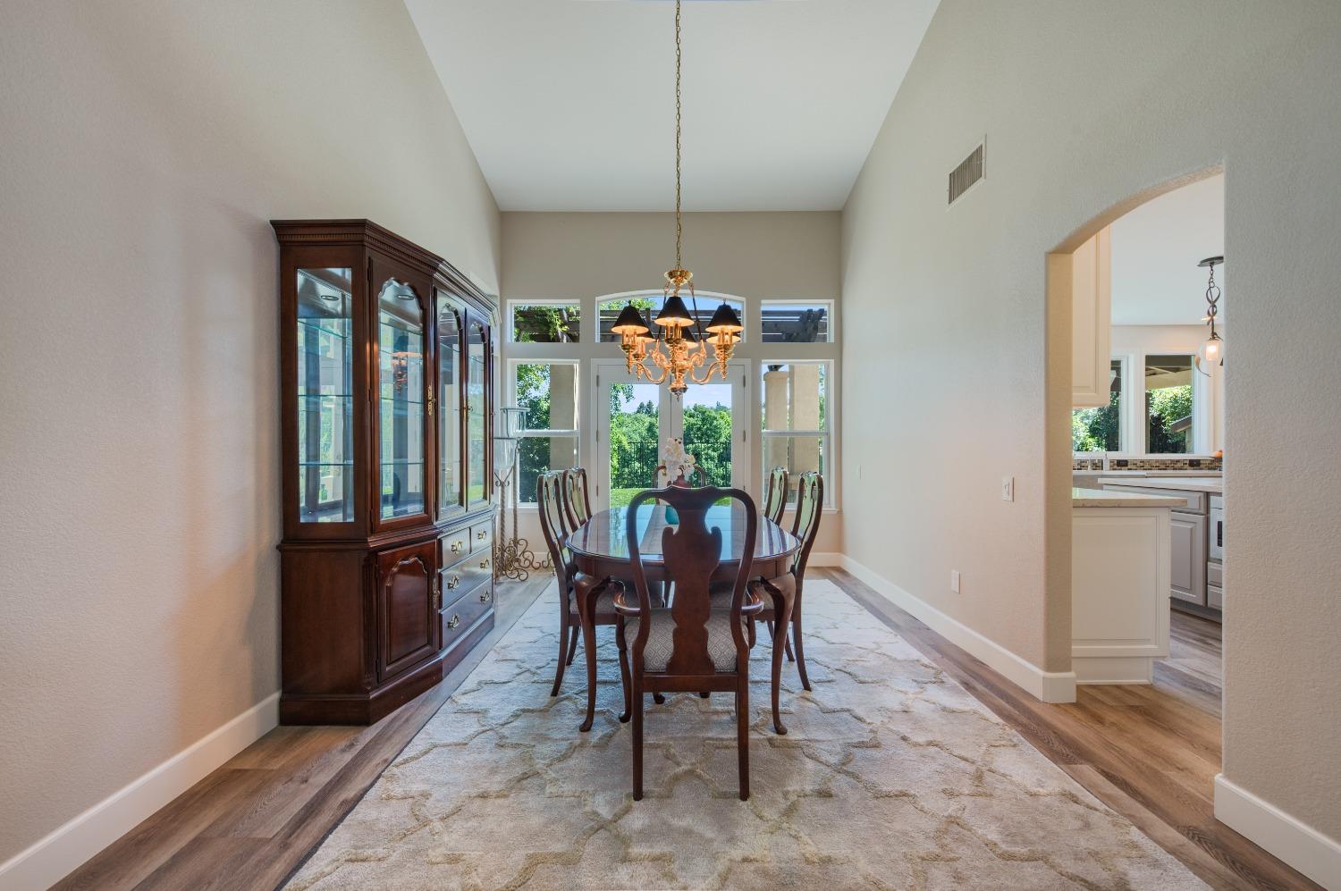 Detail Gallery Image 18 of 91 For 2813 Sitka Dr, Rocklin,  CA 95765 - 4 Beds | 3 Baths