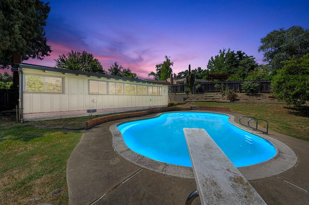 Detail Gallery Image 33 of 38 For 8005 Livorna Way, Fair Oaks,  CA 95628 - 4 Beds | 2 Baths