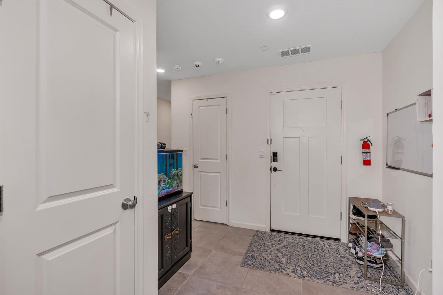 Detail Gallery Image 9 of 48 For 627 Suzanne Dr, Merced,  CA 95348 - 4 Beds | 2 Baths