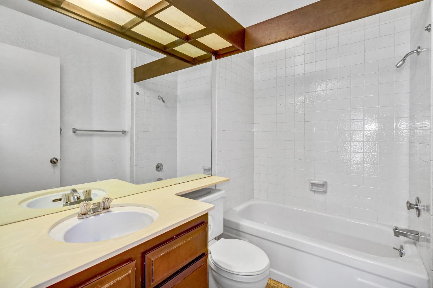 Detail Gallery Image 26 of 48 For 26 Adelphi Ct, Sacramento,  CA 95825 - 3 Beds | 2/1 Baths