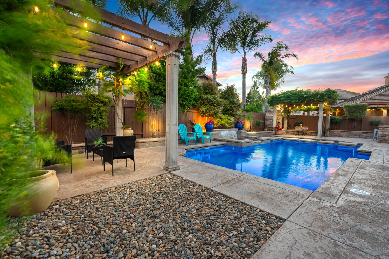 Detail Gallery Image 85 of 94 For 6600 Caprezzo Way, Elk Grove,  CA 95757 - 5 Beds | 4/1 Baths