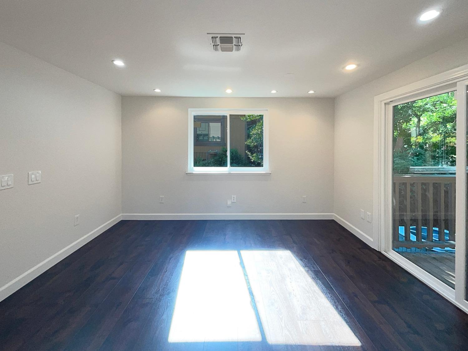 Detail Gallery Image 21 of 27 For 7031 Rancho Mirage Ct, Citrus Heights,  CA 95621 - 3 Beds | 2 Baths
