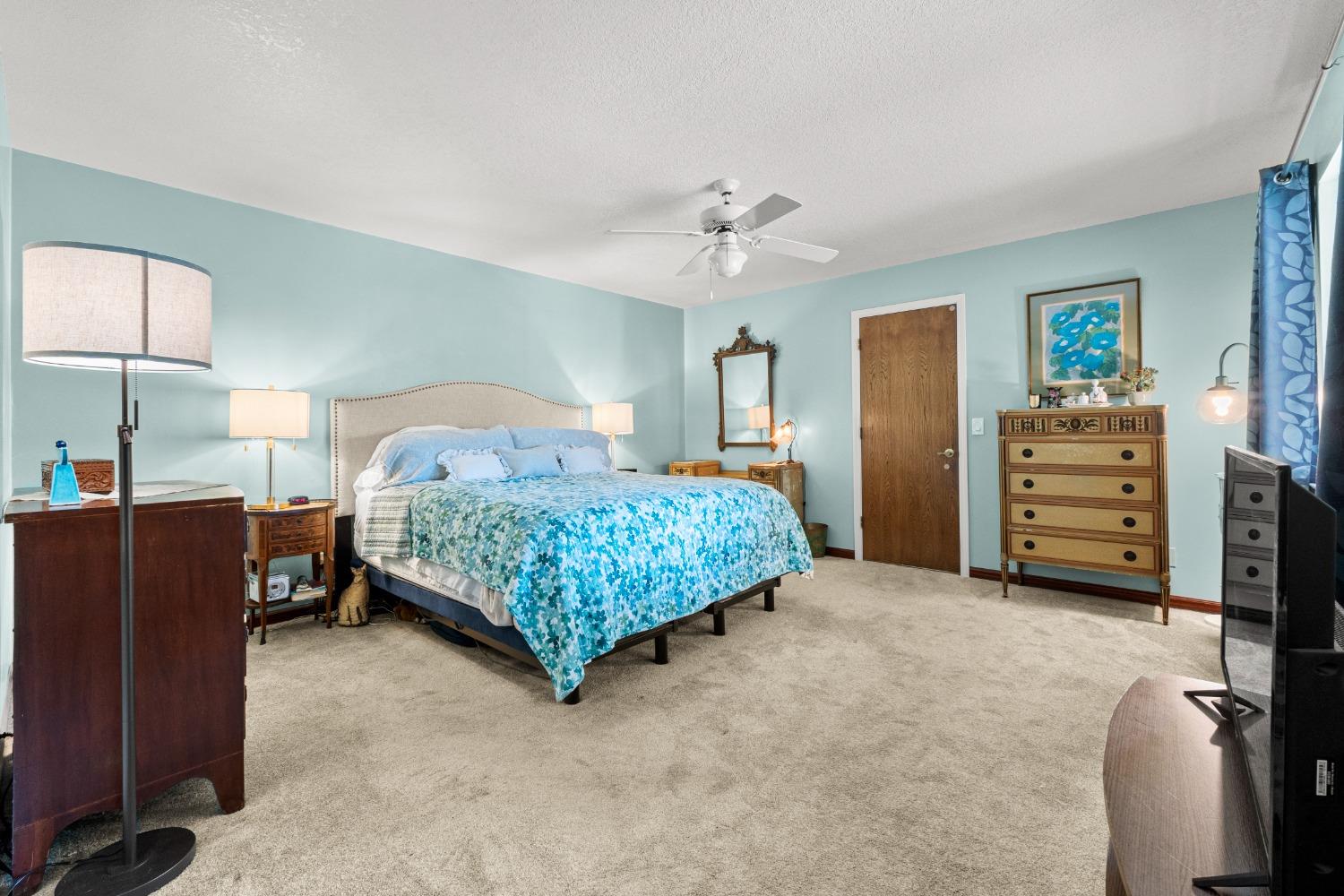 Detail Gallery Image 31 of 47 For 24 Sage River Cir, Sacramento,  CA 95831 - 3 Beds | 3 Baths