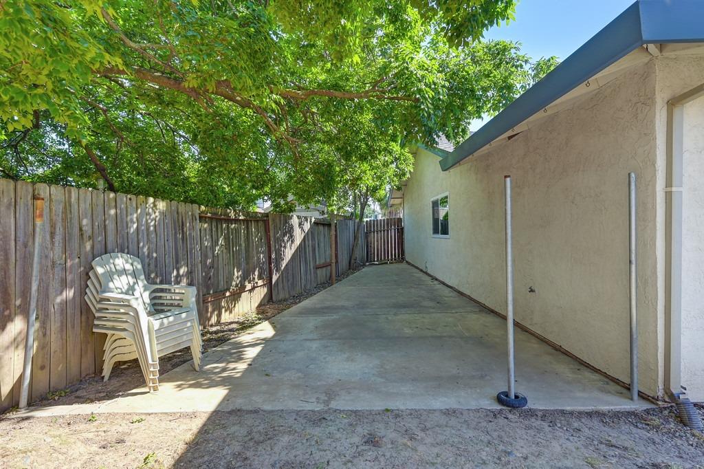 Detail Gallery Image 31 of 31 For 6704 Green Ash Ct, Citrus Heights,  CA 95610 - 4 Beds | 2 Baths