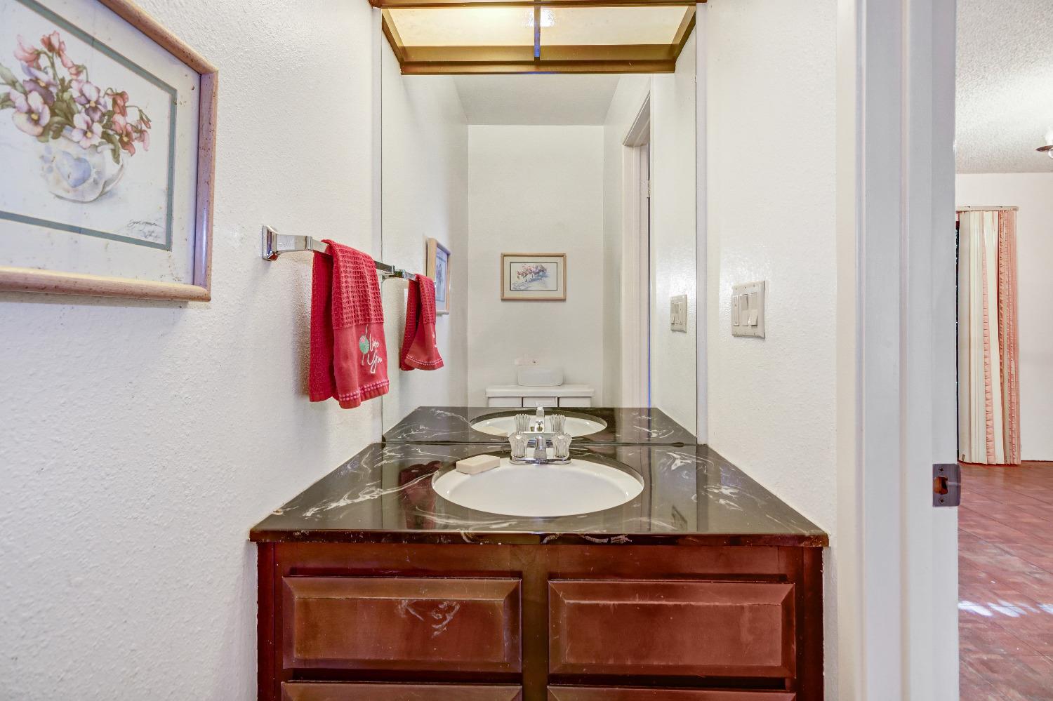 Detail Gallery Image 30 of 48 For 26 Adelphi Ct, Sacramento,  CA 95825 - 3 Beds | 2/1 Baths