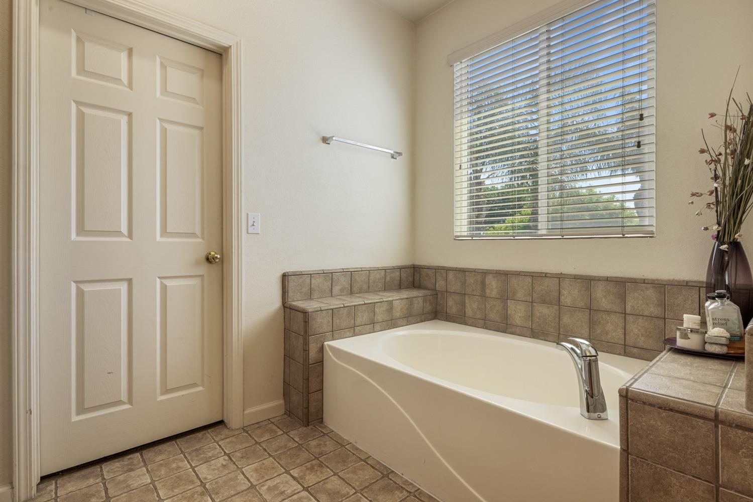 Detail Gallery Image 32 of 67 For 2500 Paseo De Leon, Turlock,  CA 95382 - 4 Beds | 2/1 Baths
