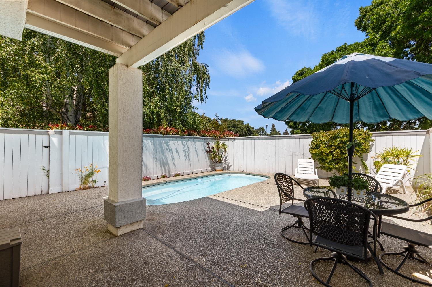 Detail Gallery Image 47 of 56 For 7805 River Village Dr, Sacramento,  CA 95831 - 3 Beds | 2/1 Baths