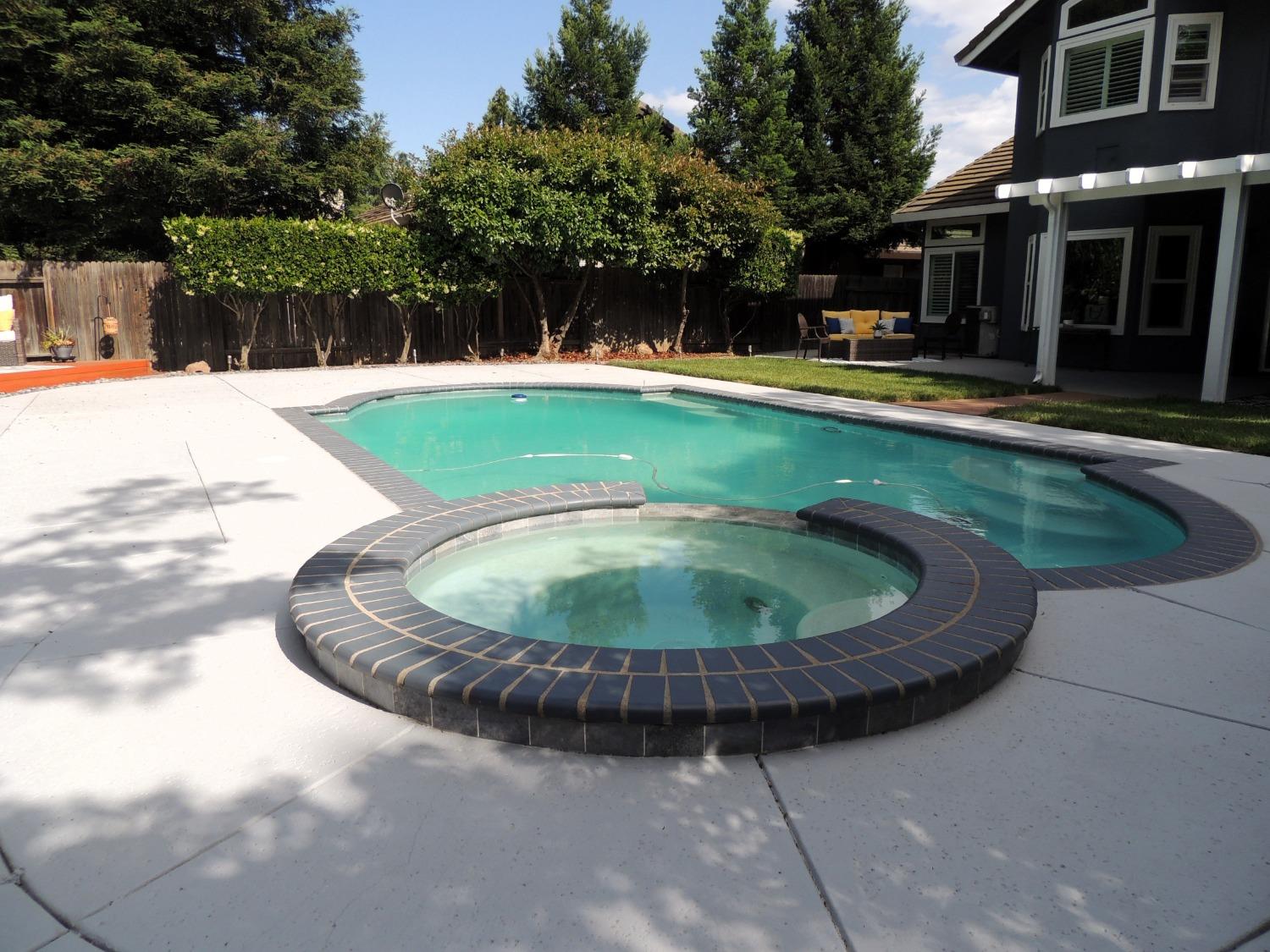 Detail Gallery Image 35 of 39 For 8979 Giant Panda Dr, Sacramento,  CA 95829 - 4 Beds | 3 Baths