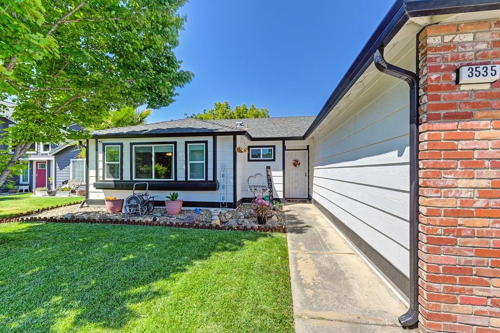 Detail Gallery Image 6 of 38 For 3535 Hiawatha Way, Antelope,  CA 95843 - 3 Beds | 2 Baths