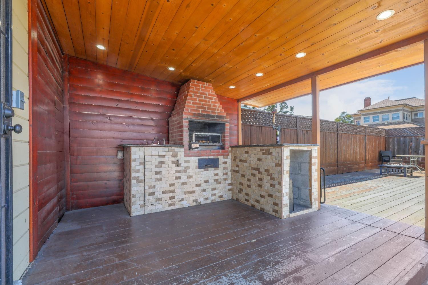 Detail Gallery Image 8 of 48 For 1305 144th Ave, San Leandro,  CA 94578 - 2 Beds | 2/1 Baths
