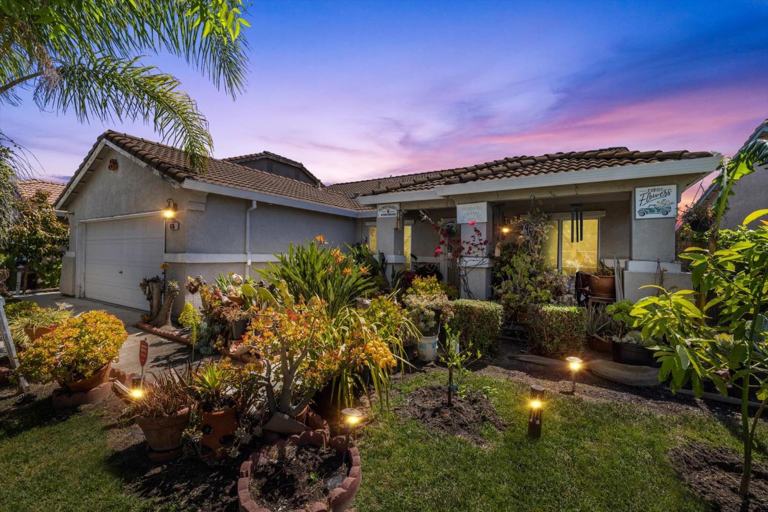 Detail Gallery Image 4 of 57 For 4116 Vercelli St, Stockton,  CA 95206 - 3 Beds | 2 Baths
