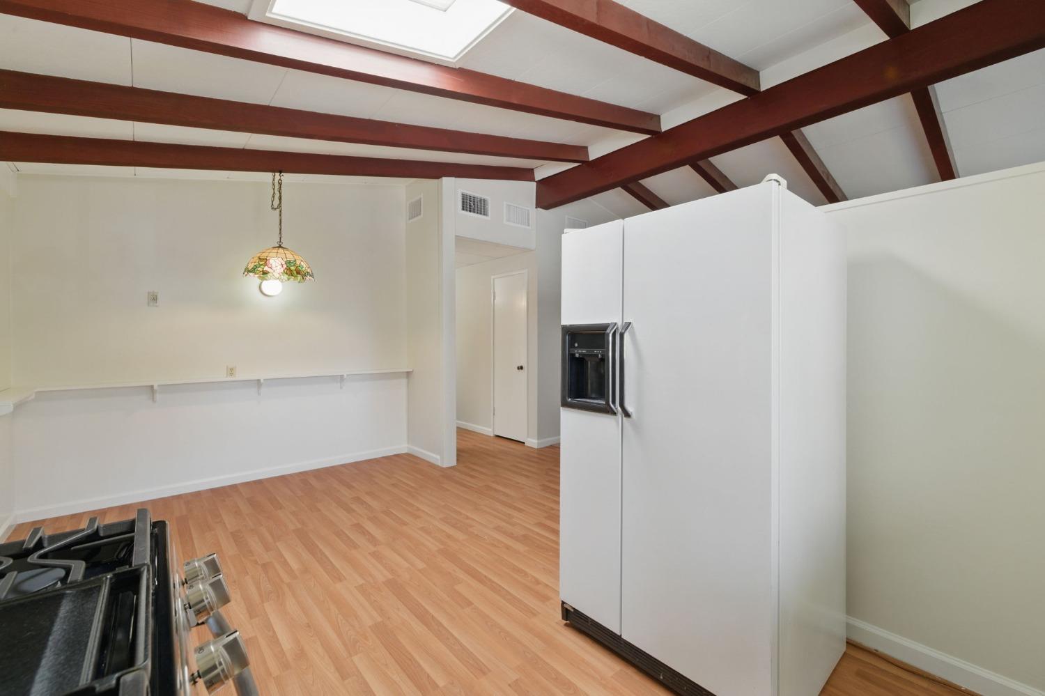Detail Gallery Image 16 of 41 For 5925 Garibaldi St, Sacramento,  CA 95824 - 3 Beds | 1 Baths