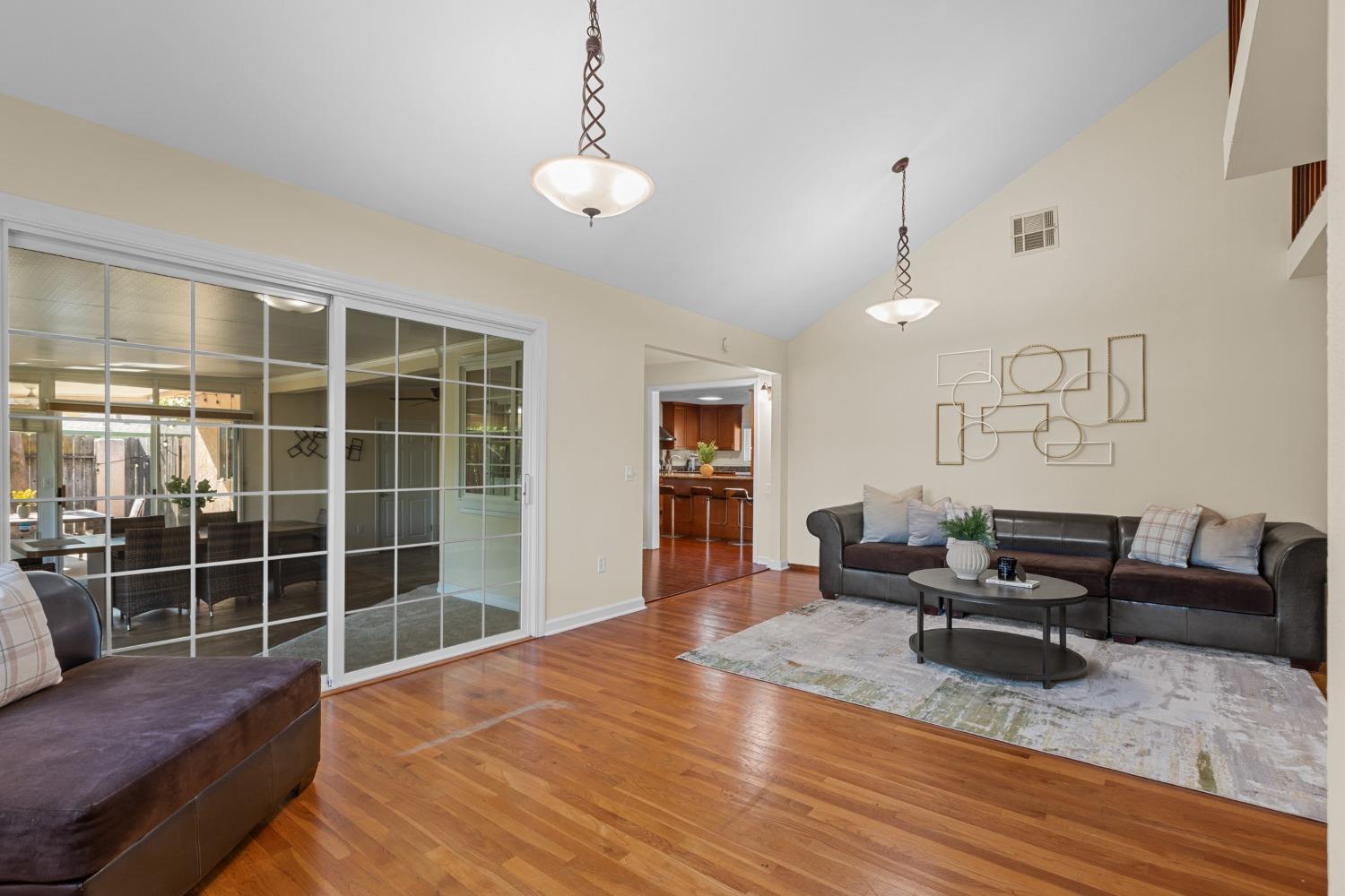 Detail Gallery Image 19 of 59 For 3800 Winona Way, North Highlands,  CA 95660 - 5 Beds | 3 Baths