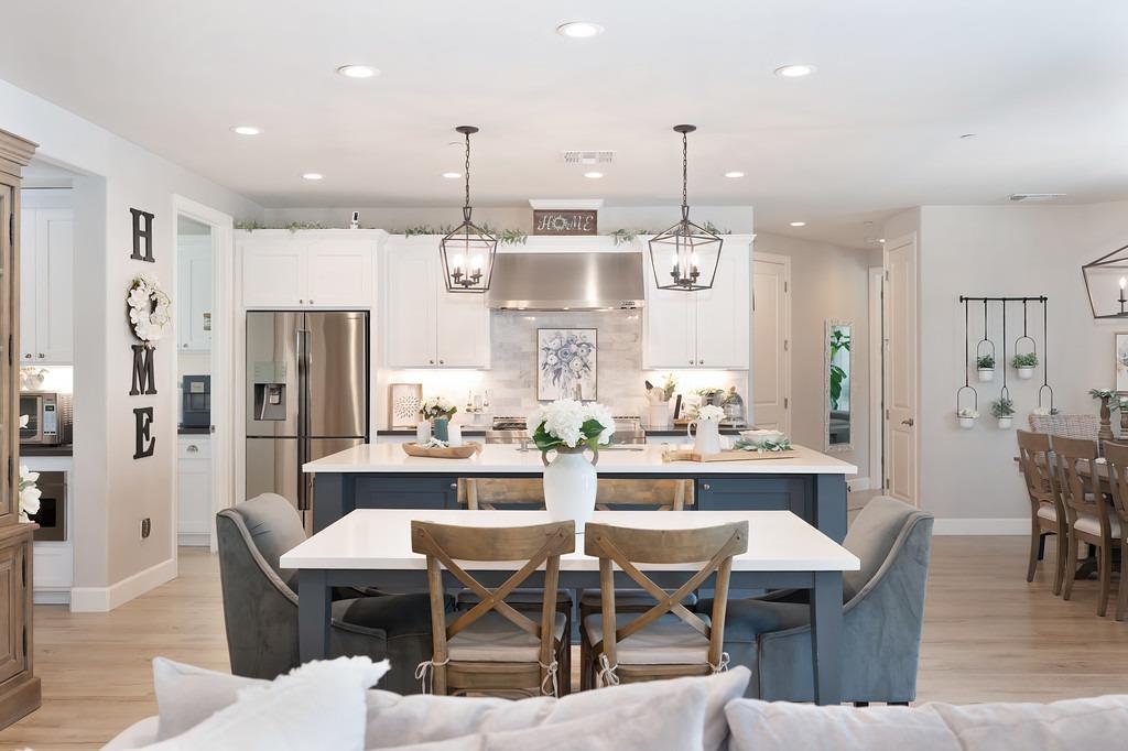 Detail Gallery Image 21 of 63 For 7527 Country Oaks Ln, Orangevale,  CA 95662 - 5 Beds | 4/1 Baths