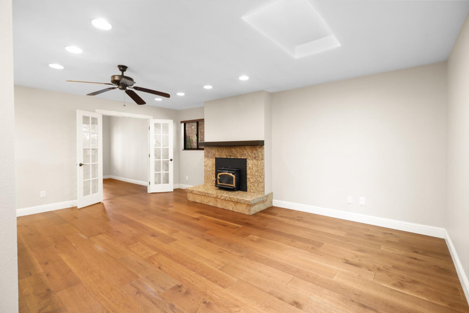 Detail Gallery Image 15 of 78 For 8401 Kroeger Ct, Fair Oaks,  CA 95628 - 4 Beds | 3 Baths