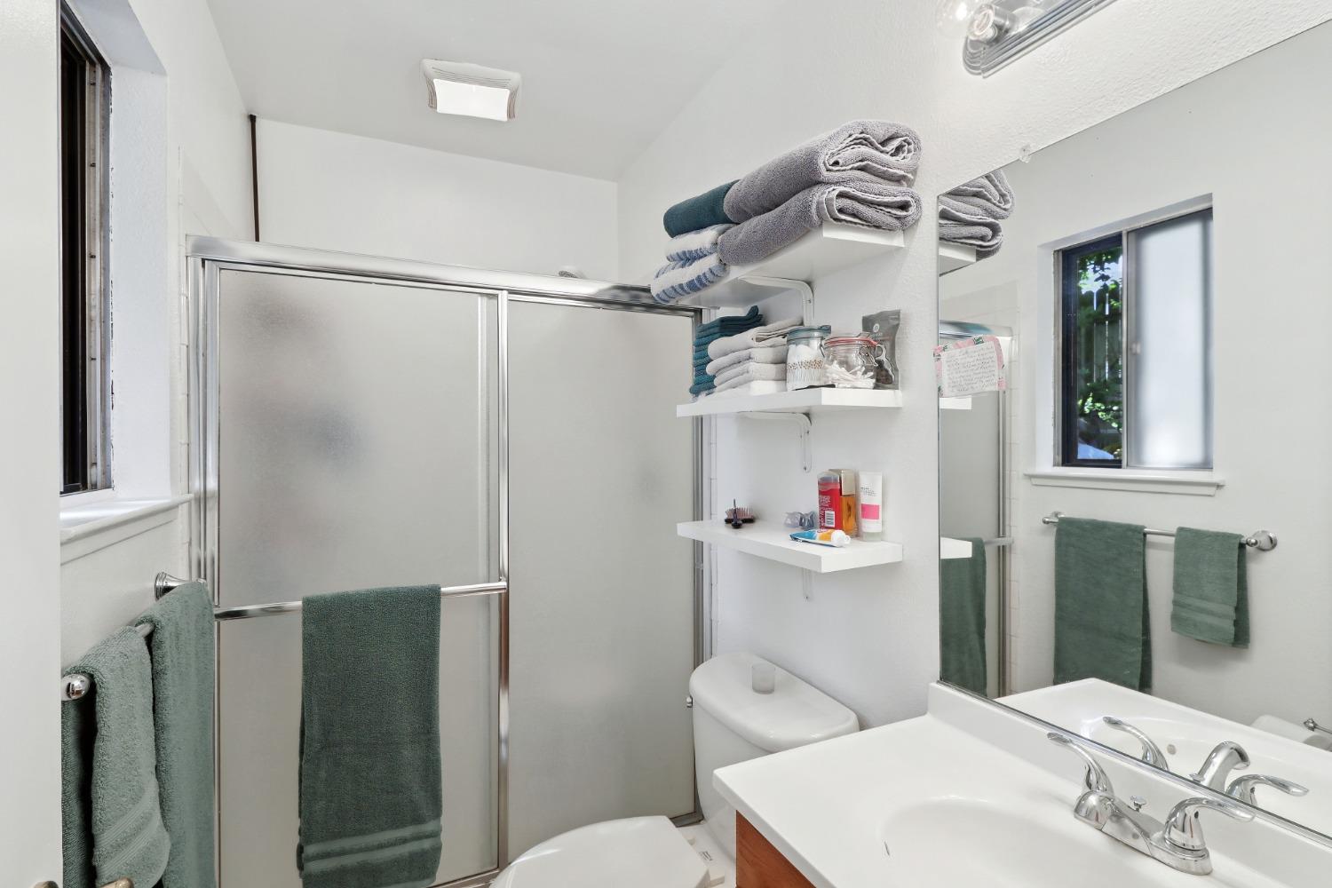 Detail Gallery Image 21 of 32 For 7463 Versailles Way, Sacramento,  CA 95842 - 3 Beds | 2 Baths
