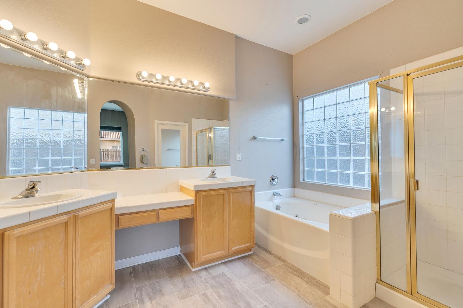 Detail Gallery Image 35 of 67 For 2196 Naples Ct, Los Banos,  CA 93635 - 3 Beds | 2 Baths