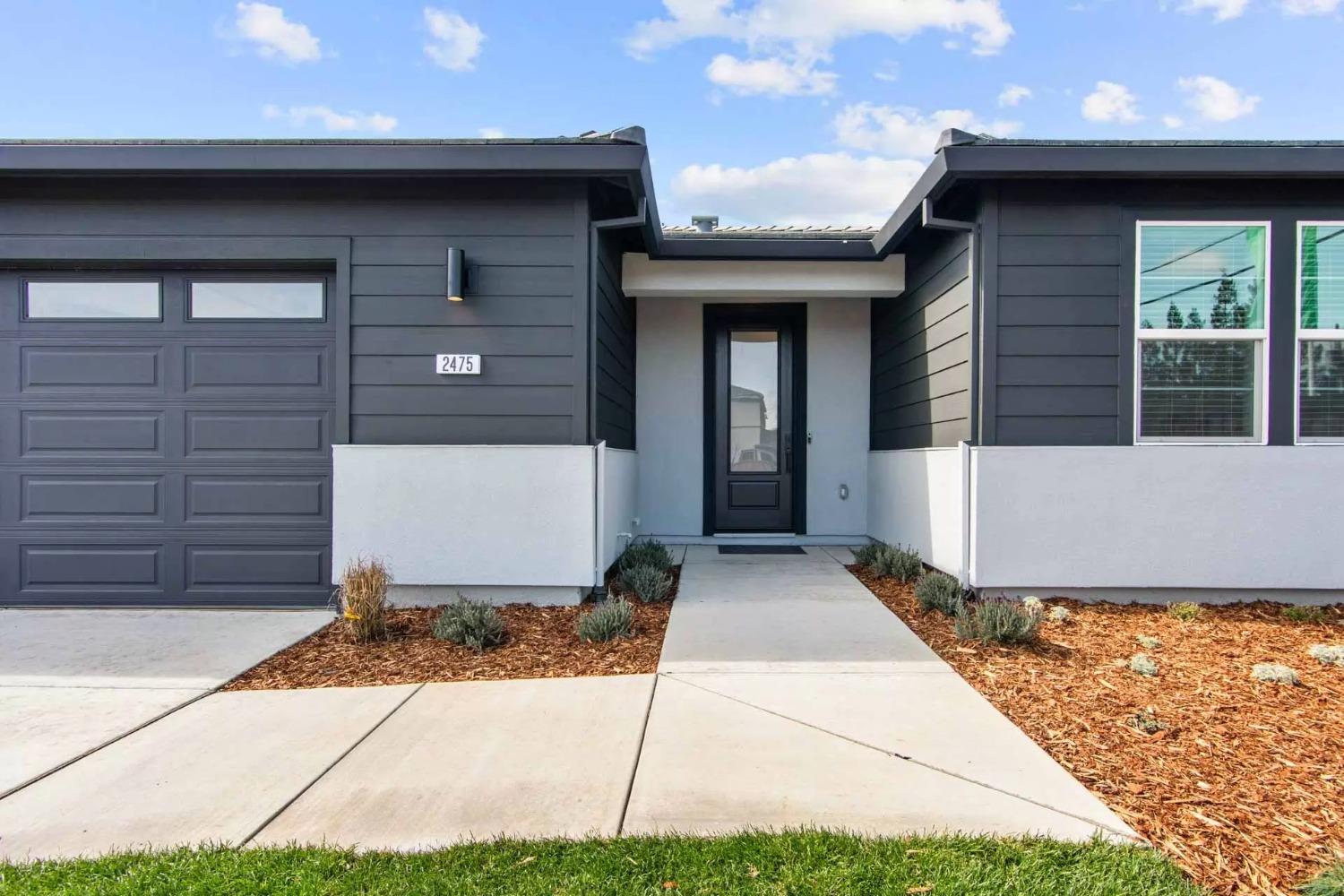 Detail Gallery Image 4 of 54 For 2500 Bramble Ct, Auburn,  CA 95603 - 3 Beds | 2/1 Baths